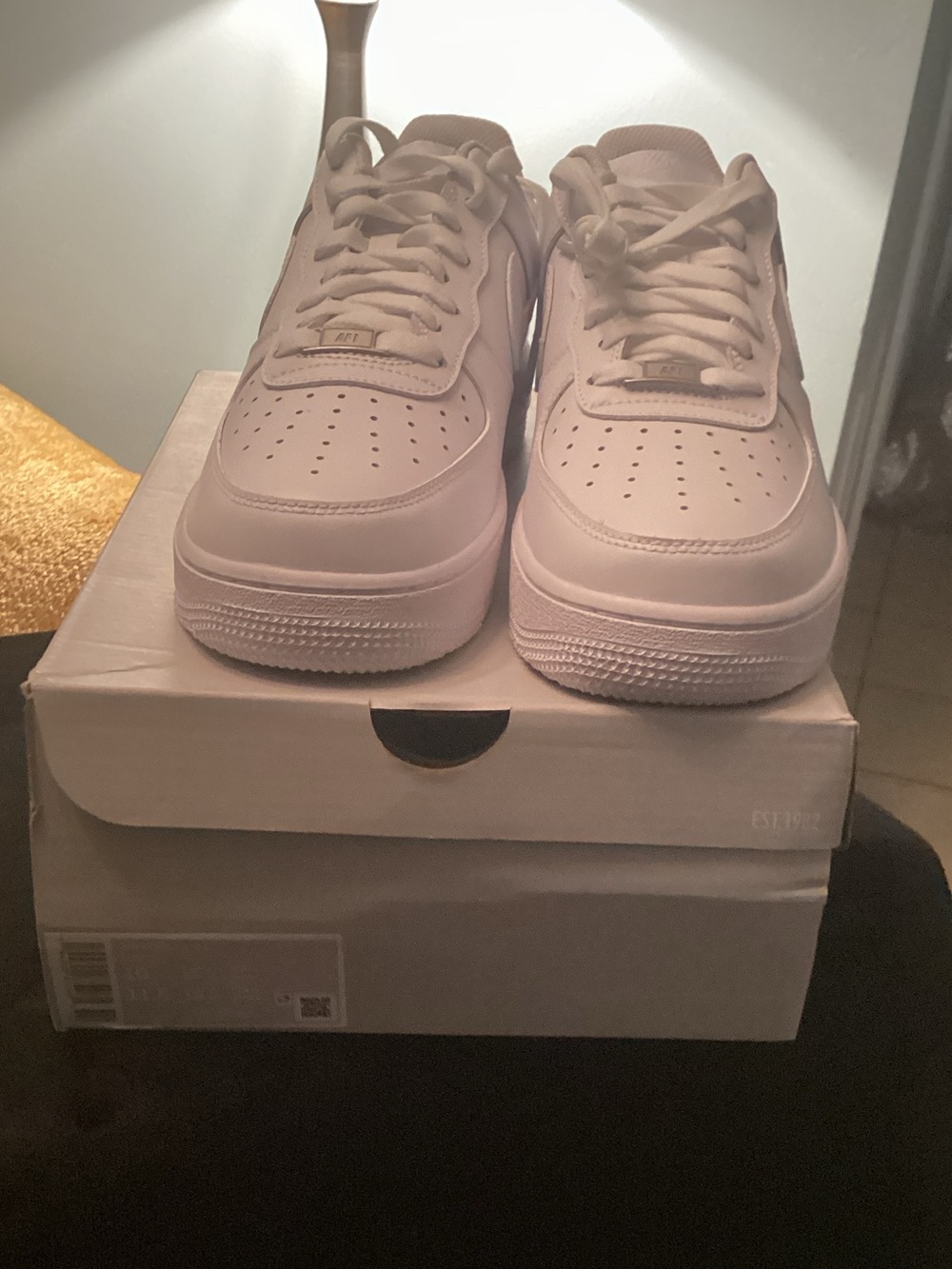 Nike Men's Low-Top Sneakers in Light Pink